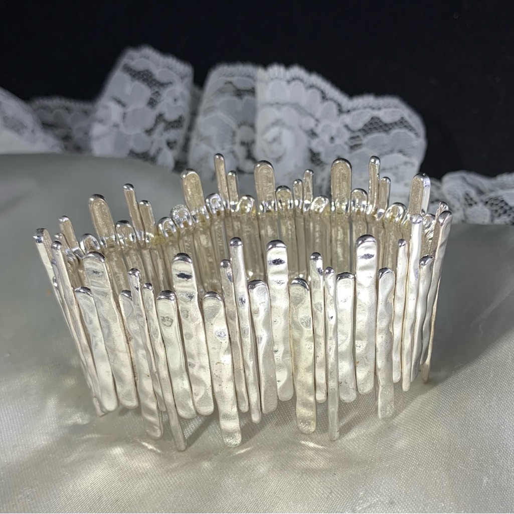 Silver Tone Hammered Style Stretch Bracelet